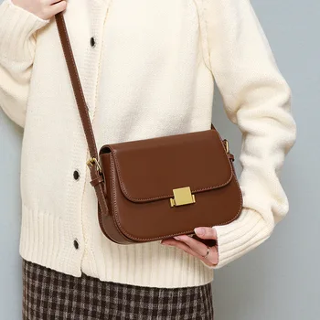 2023 új női táska kors táska nyári női bőr fény luxus vezető értelemben hónalj táska kis csomag